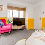 Dom wakacyjny Kendal Explorers 3br House With Free Parking And Ev Burneside