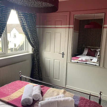 Kendal Explorers 3br House With Free Parking And Ev